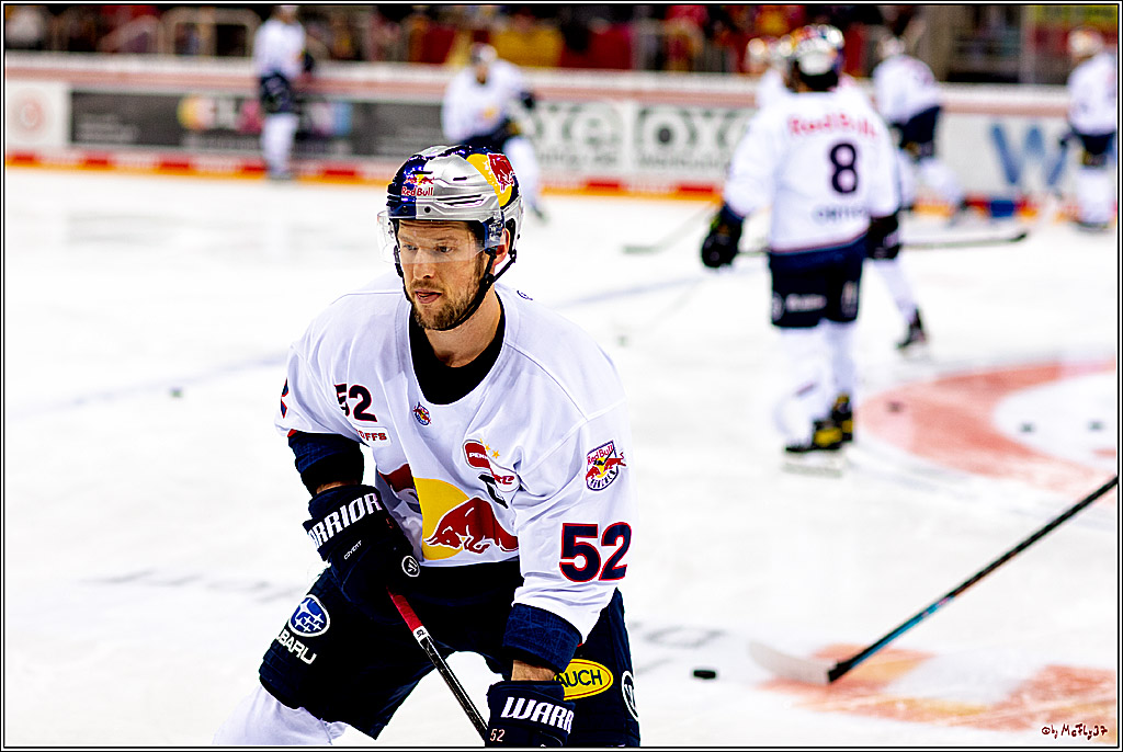 PENNY DEL Viertelfinale 4. Spiel; Duesseldorfer EG - Red Bull Muenchen; Duesseldorf, 16.04.2022